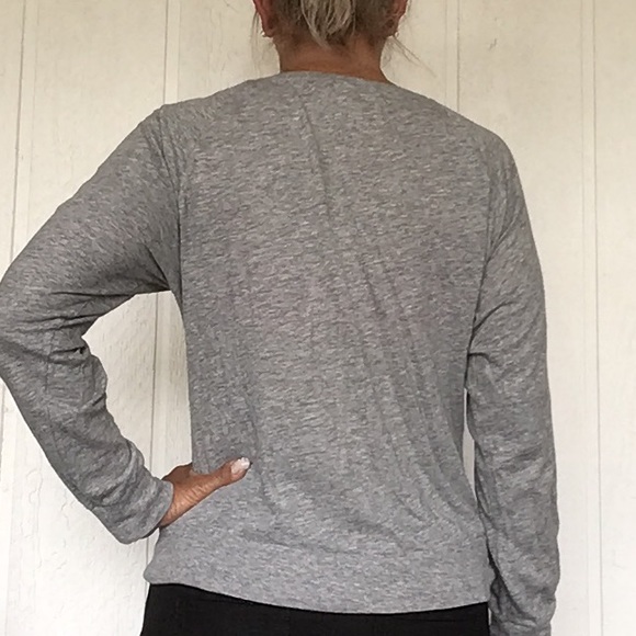 PINK VICTORIAS SECRET SEQUIN GRAY LONG SLEEVE TOP SMALL - Picture 3 of 10
